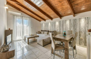  Beautiful City Center Apartment  Бохали